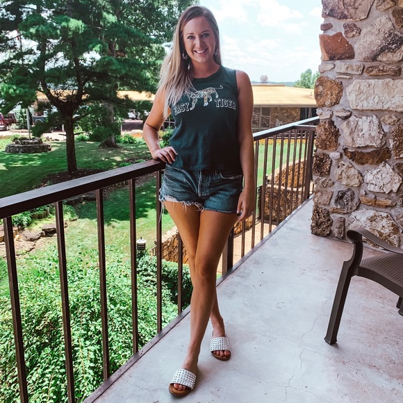 Meet Me! 🦋 - Picture 3 of 5